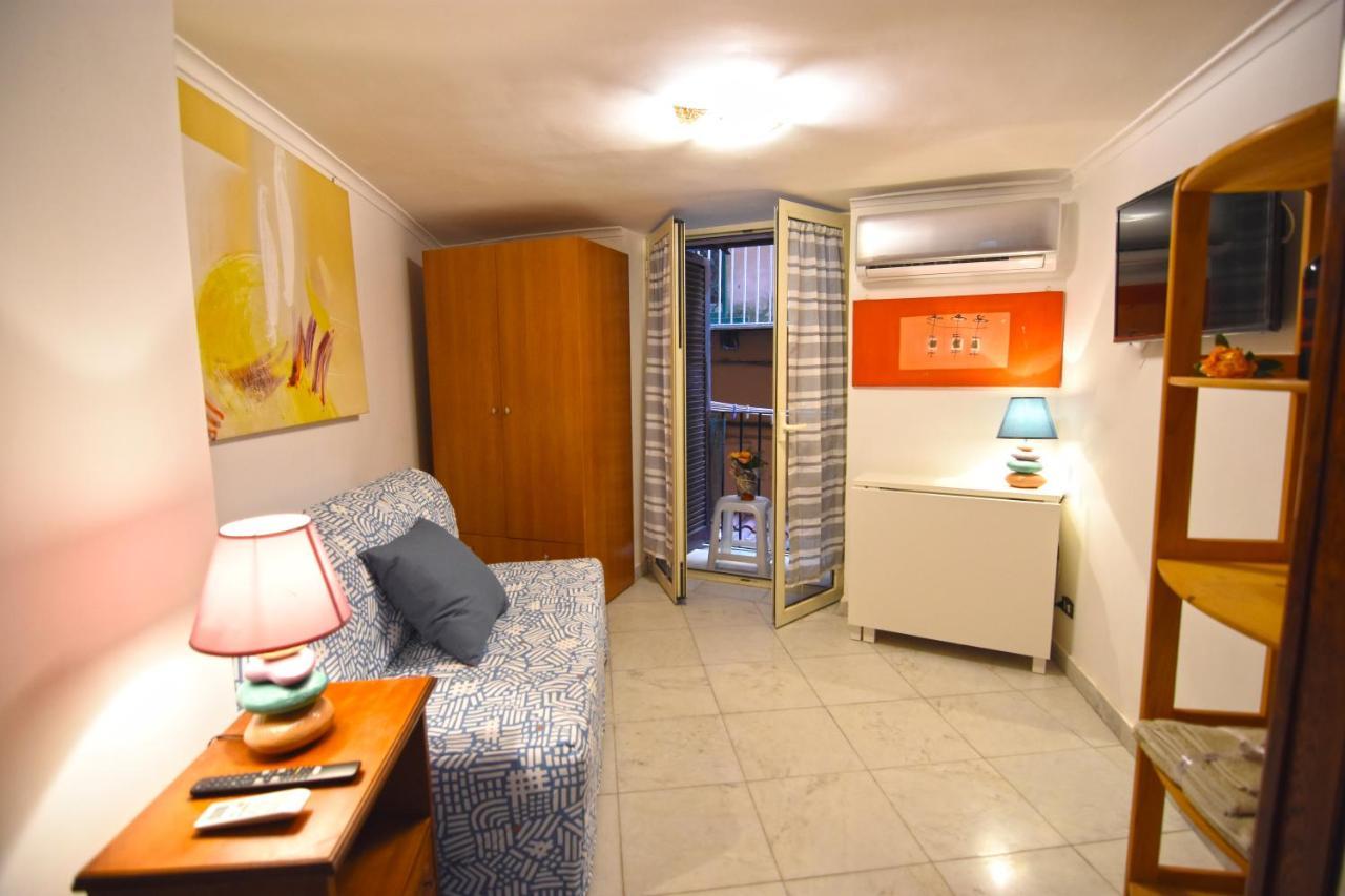 Lilliput Apartment เนเปิลส์ ภายนอก รูปภาพ