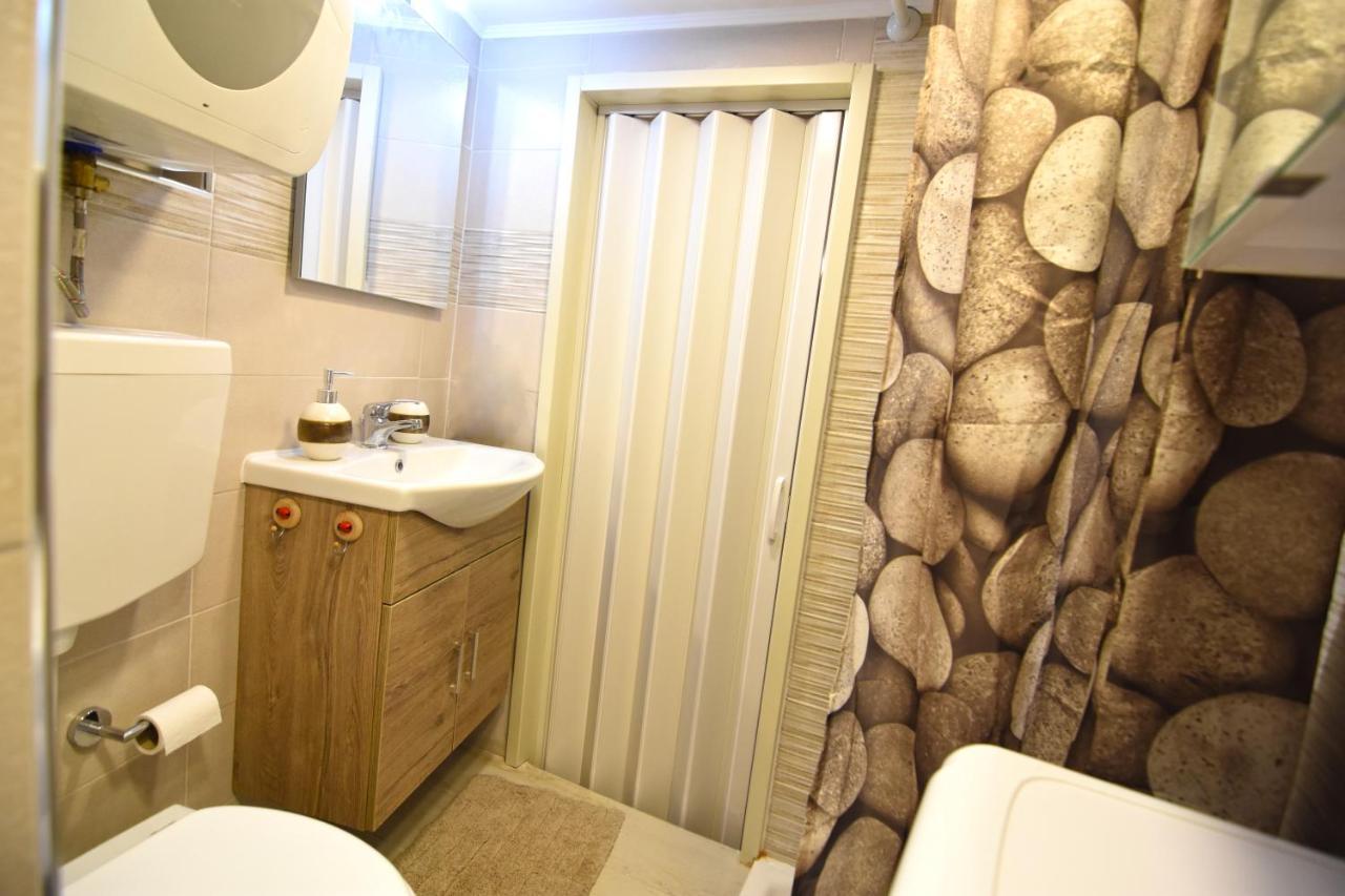 Lilliput Apartment เนเปิลส์ ภายนอก รูปภาพ