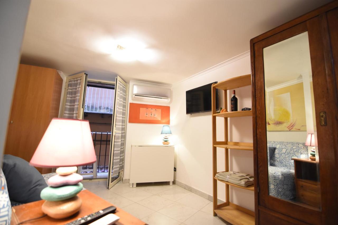 Lilliput Apartment เนเปิลส์ ภายนอก รูปภาพ