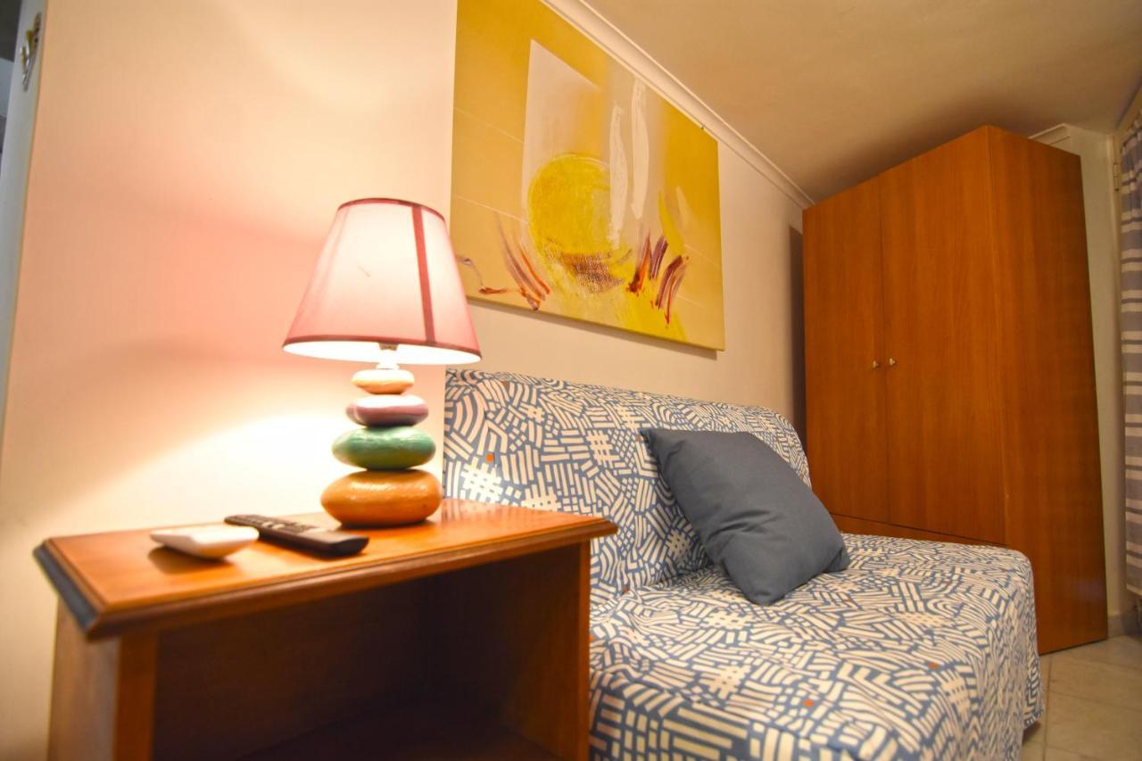 Lilliput Apartment เนเปิลส์ ภายนอก รูปภาพ